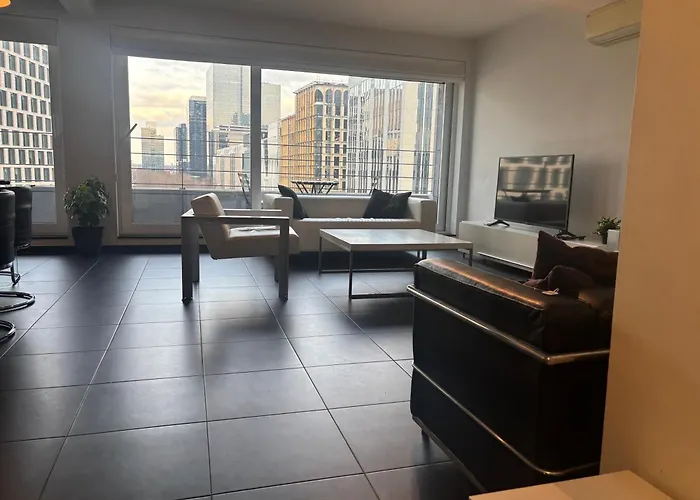 Apartment Charming With Balcony Views