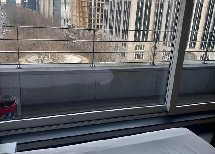 Charming With Balcony Views * Brüssel