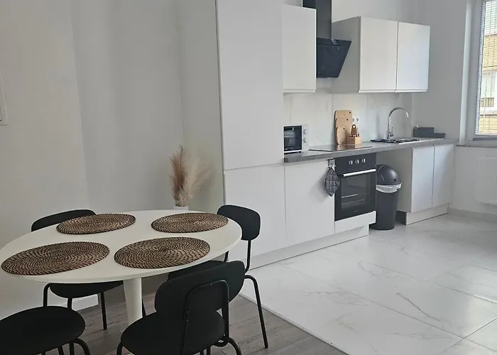 شقة With Terrace 1