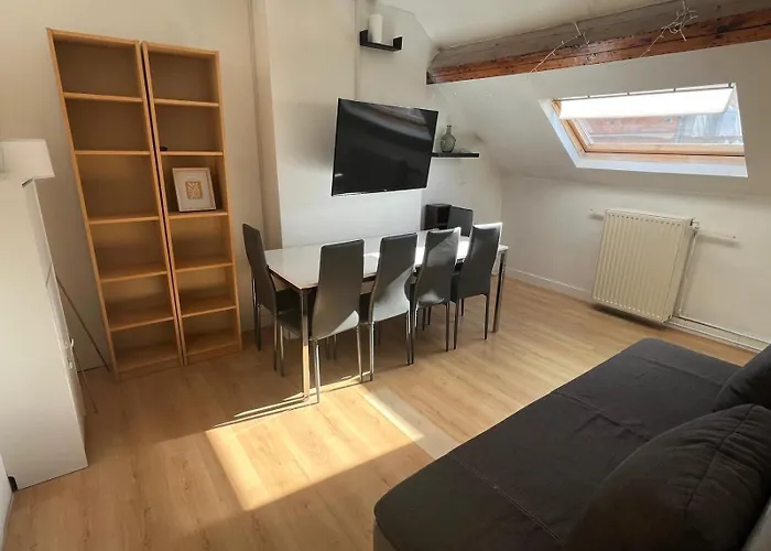 European District Thirteen Lägenhet *