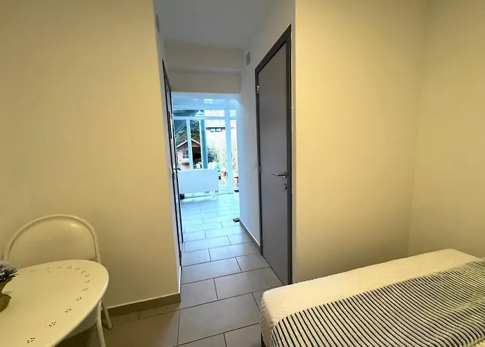 Cosy A Metro Vandervelde *