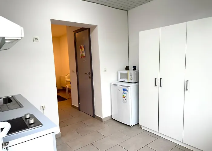 Cosy A Metro Vandervelde 아파트 *