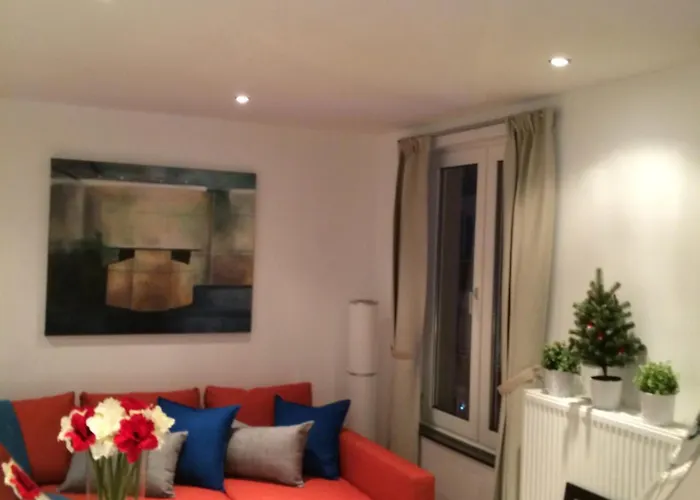 Heart Of Escape, Steps From Bourse 布鲁塞尔