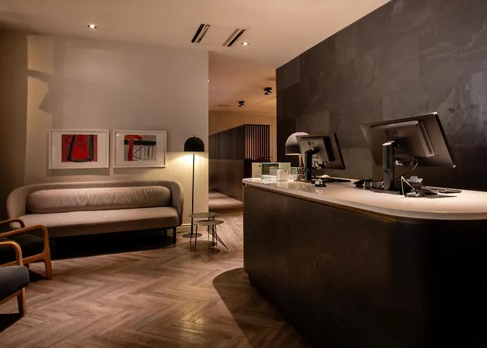 Hotel Pillows Centre 4*