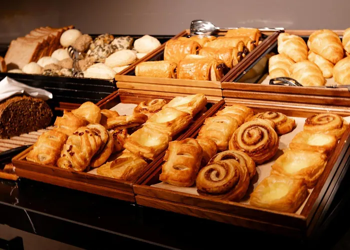 Hotel Pillows Centre 4*