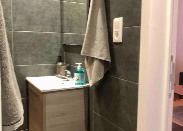 Cosy 1 Bedroom In Eu District * Bruxelas