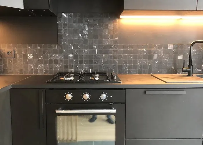 Absolute Charm 3 Bedroom 3 Bathroom With Ac Eu District Apartment