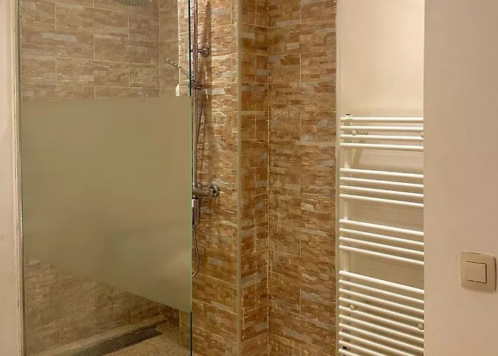 Etterbeek - Sunny Loft - Eu Area Bruksela