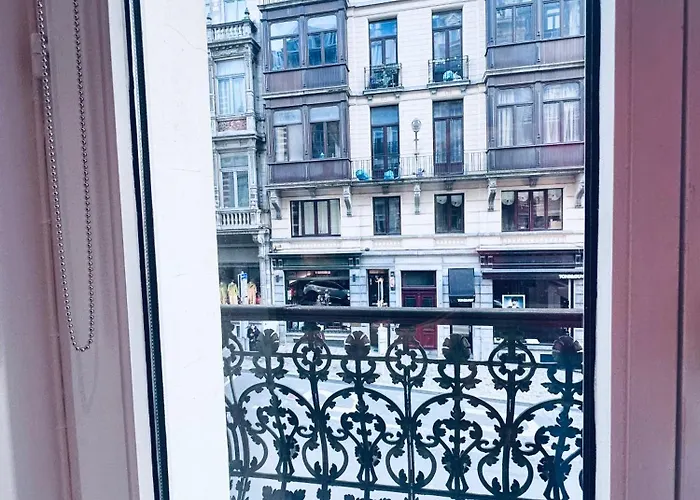 Apartment Superbe Au Coeur Du Sablon Brussels