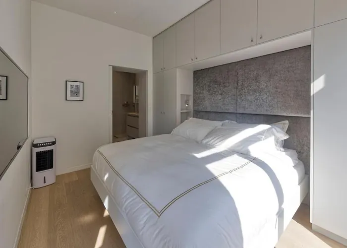 Downtown Splendor V דירה