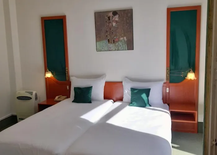 Szálloda Le Dome 3*