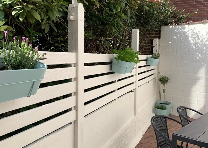 Belle Etage A Stockel With Charming Patio * Brussel