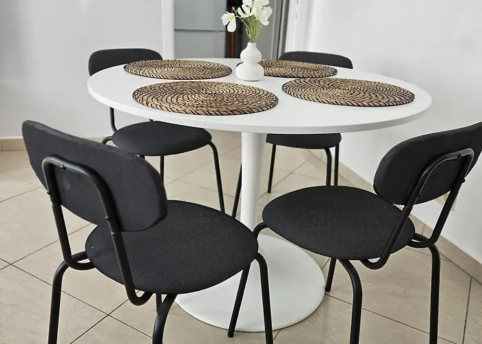 Proche Du Centre De 5 Personnes Lägenhet