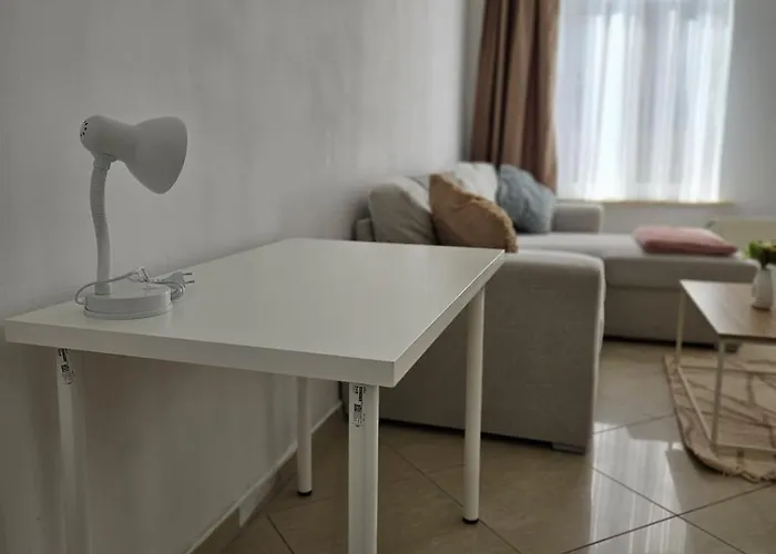 Proche Du Centre De 5 Personnes Lägenhet