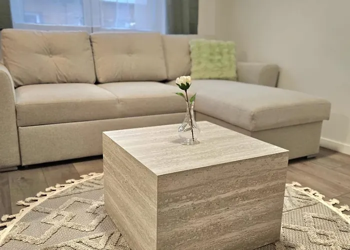 With Terrace 2 * Brüksel