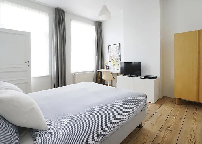 Bed & Breakfast & The City