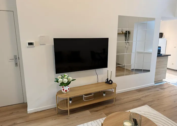 Cozy South-up And Ground Apartment *