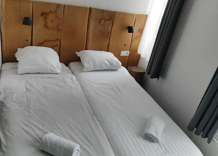 Auberge de jeunesse Midi 81