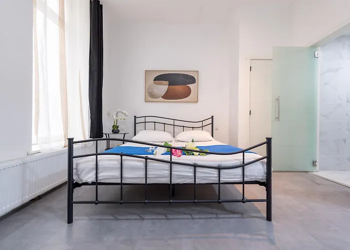 Le Grand Colombier Hotel 2*