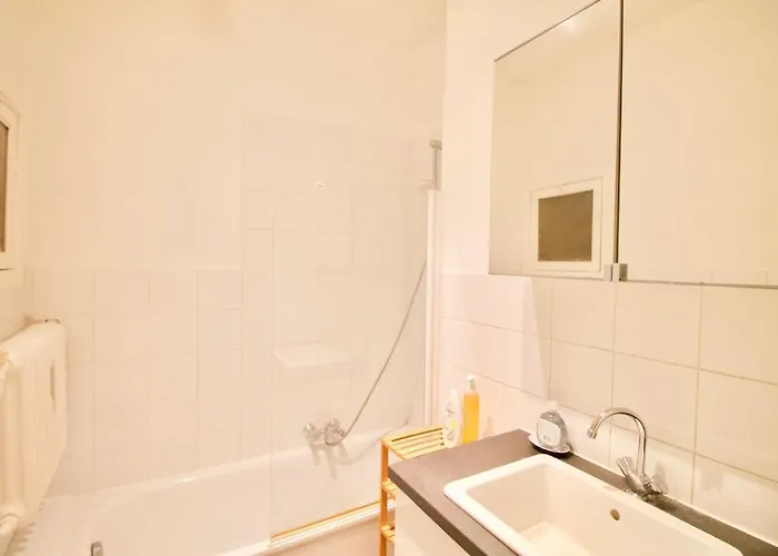 Apartment Very & Large Studio-plasky *