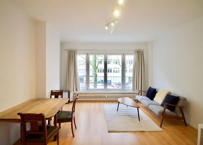 Very & Large Studio-plasky * Brüssel