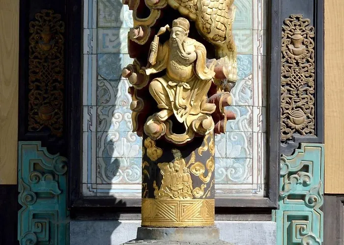 Chinese Pavilion Park - Magnificent