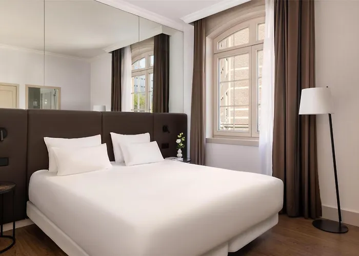 Nh Carrefour De L'europe 4*