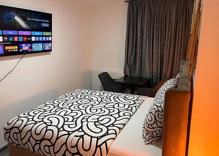 Cozy Havens In The Heart Of * Brussels