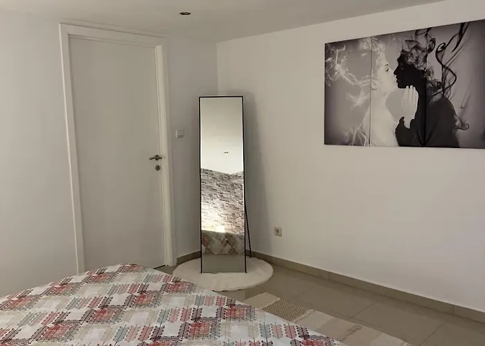 Cozy In Brussels- Schuman Area Apartment Brüssel