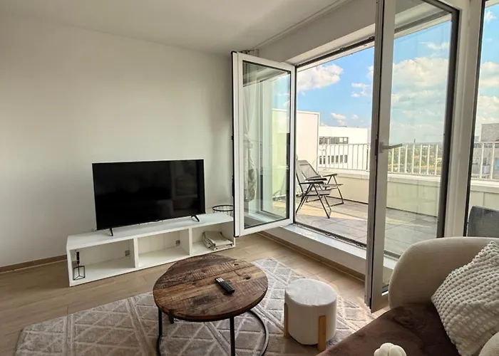 Sejour Lumineux Avec Balcon *