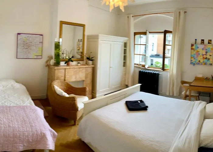 Calm, & Birdsong Δωμάτια σε οικογενειακή κατοικία