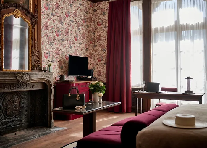 Faubourg 21 - The Leading Of The World