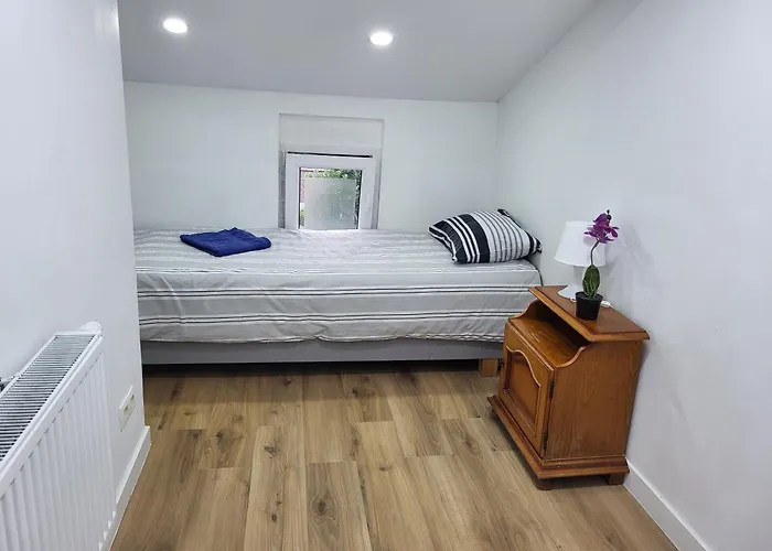 Affittacamere Charles House *