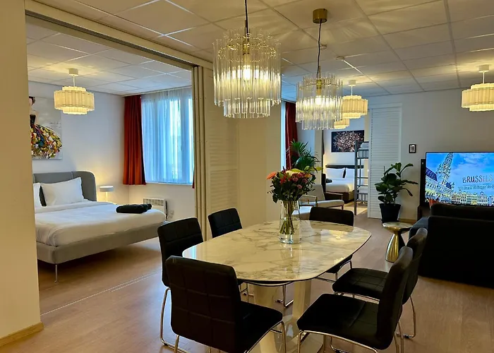 Grand Place - Prime Location 2 Bedroom Apartment