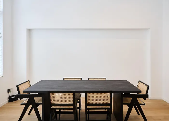 Louise Gallery Apartment