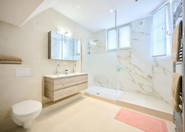 Louise Center Appartement Brussel