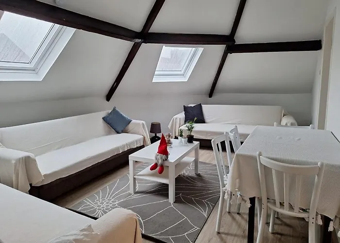 Cozy Nest By Gare Du Midi 公寓