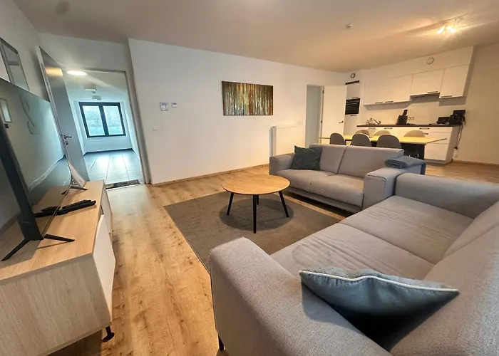 Apartamento Modern 2 Bedroom For 6 - Center