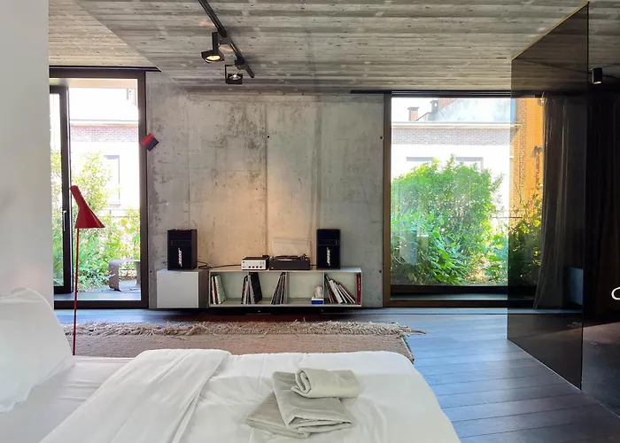 Проживание в семье Teddy Picker Брюссель