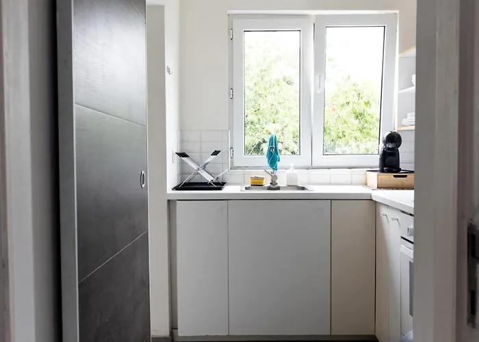 Confortable Avec Garage Premier Etage Sans Terrasse *