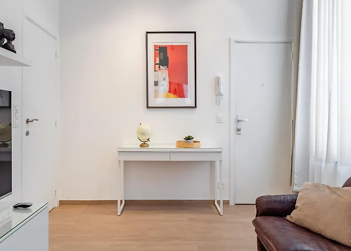 Fully Furnished And Modern Flat - Center