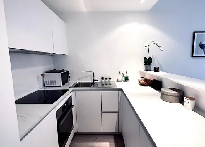 Magnificent In Sablon