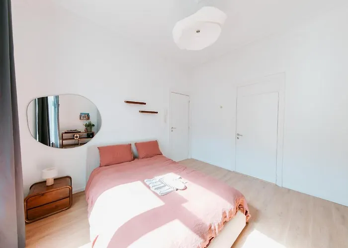 Apartman Slow Moments In