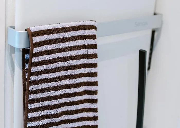 Slow Moments In Apartman *