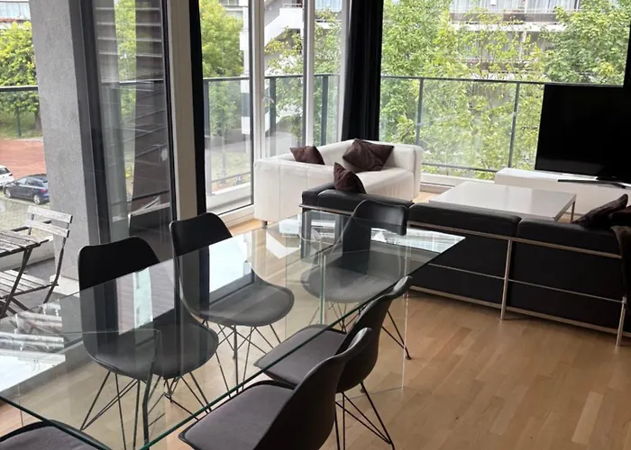 Modern Close To Everything * Bruxelas