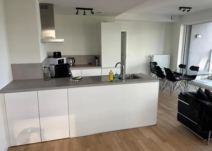 Modern Close To Everything Bruxelas