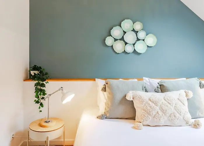 Апартаменты Exclusive 2br With Unesco Views