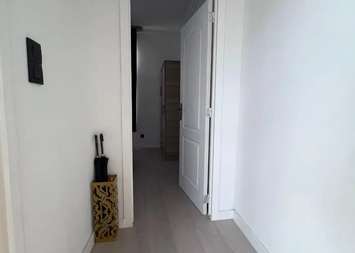 Garden's Jacuzzi 1 Apartment