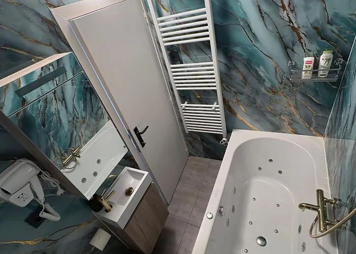 Garden's Jacuzzi 1 Brüssel