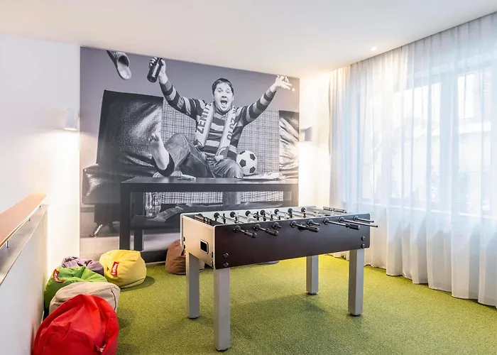 Novotel Centre Hotel 4*